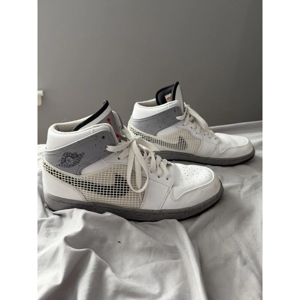 Air Jordan 1 Retro 89 'White Cement' Model 599873-104 Mens Size 10